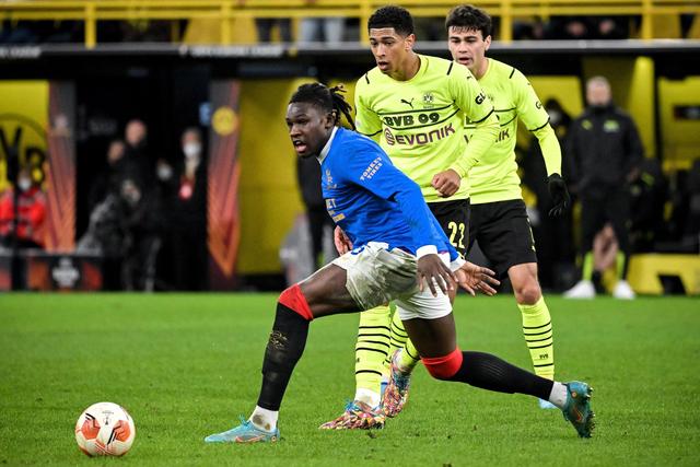 李凯尔0分赵睿17分 中国男篮不敌塞尔维亚